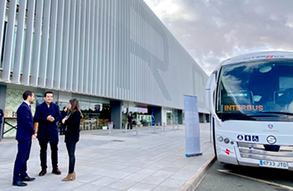 Un nuevo horario de autobuses conectará el Aeropuerto con Murcia y Cartagena